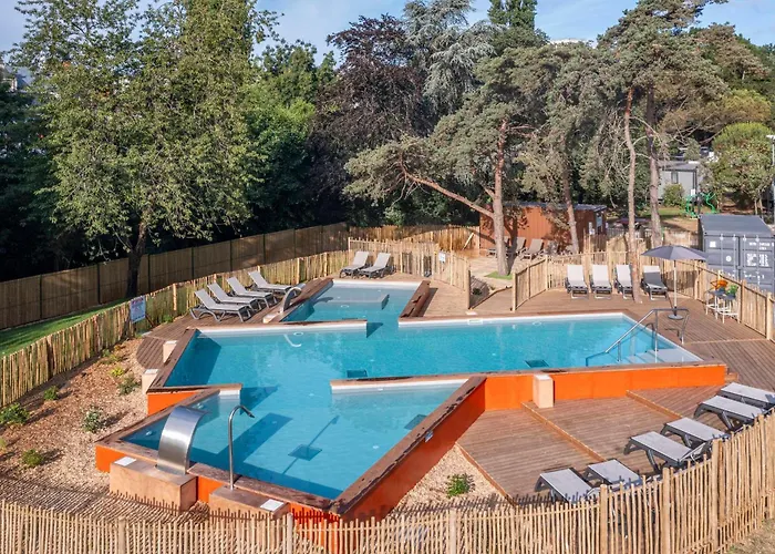 Le Petit Port Parque de Campismo Nantes