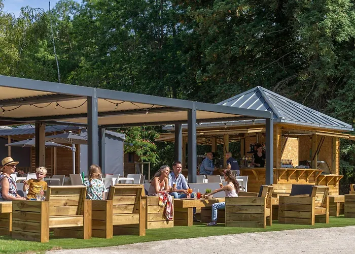 Le Petit Port Parque de Campismo Nantes